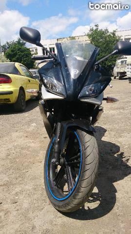 Yamaha Yzf R125 , 2010