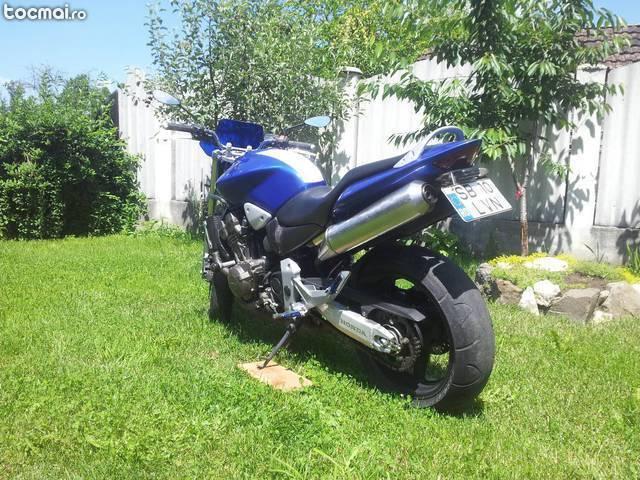 Honda Hornet 900 din 2002