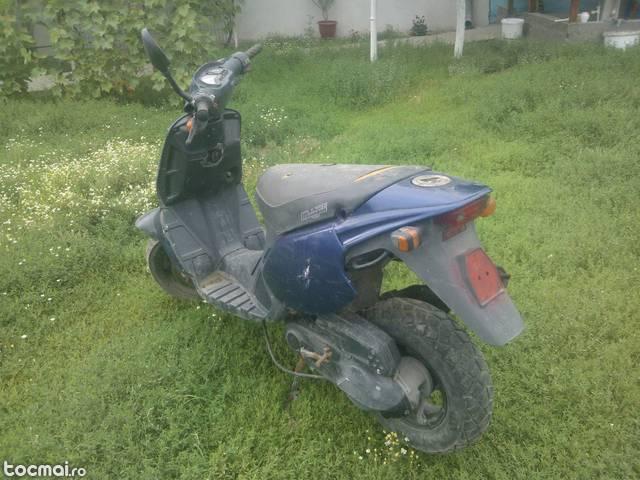 Malaguti 89, an 2000, capacitate 49 cc