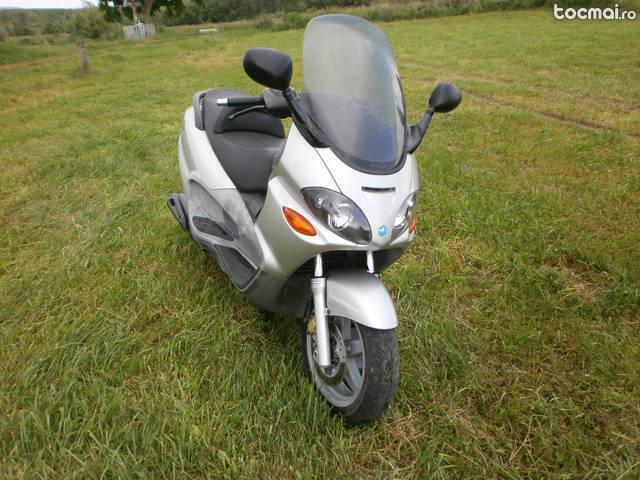 Piaggio X9, 2001