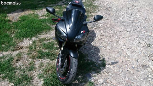 Alta marca yamaha r1, 1999