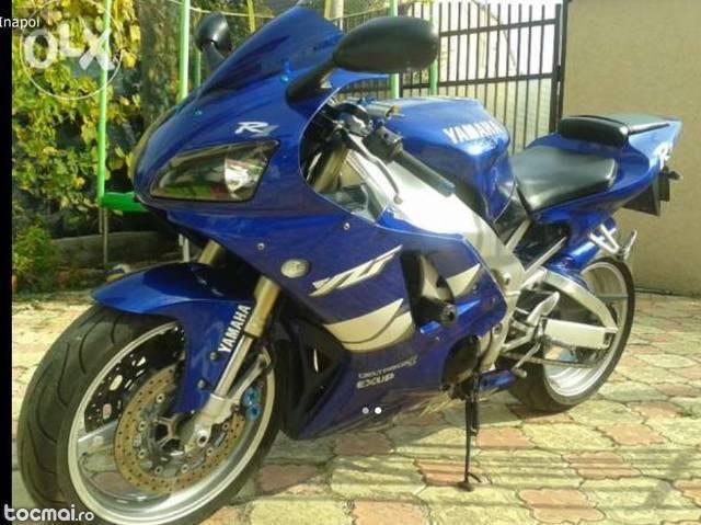 Yamaha r1