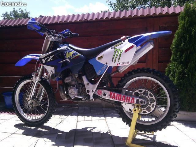 Yamaha YZ, 2001