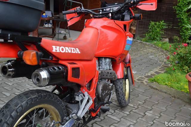 Honda Dominator