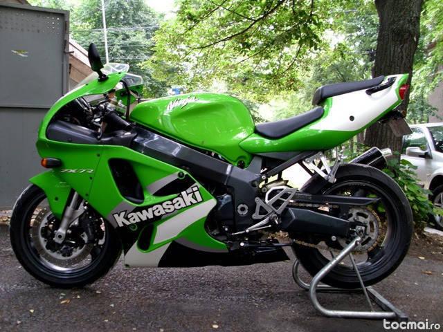 Kawasaki Ninja Zx7R, 2000