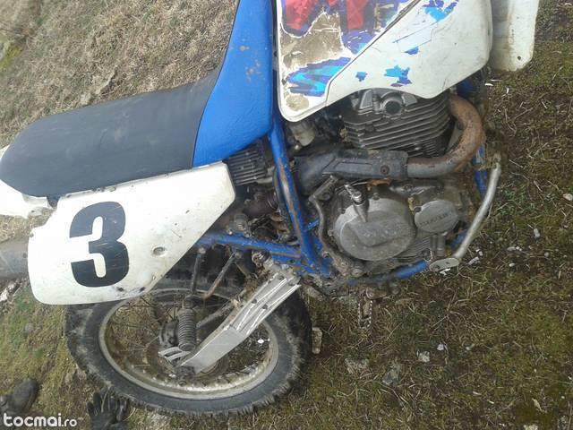Suzuki DR 350