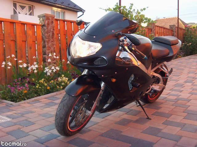 Suzuki gsx r, 2002