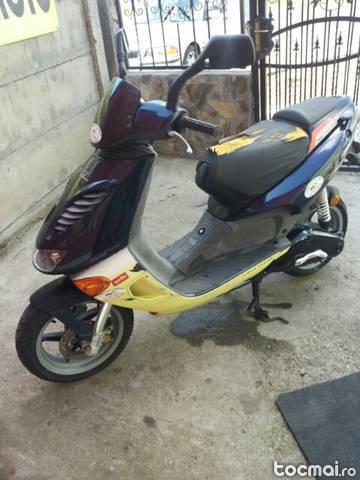scuter aprilia