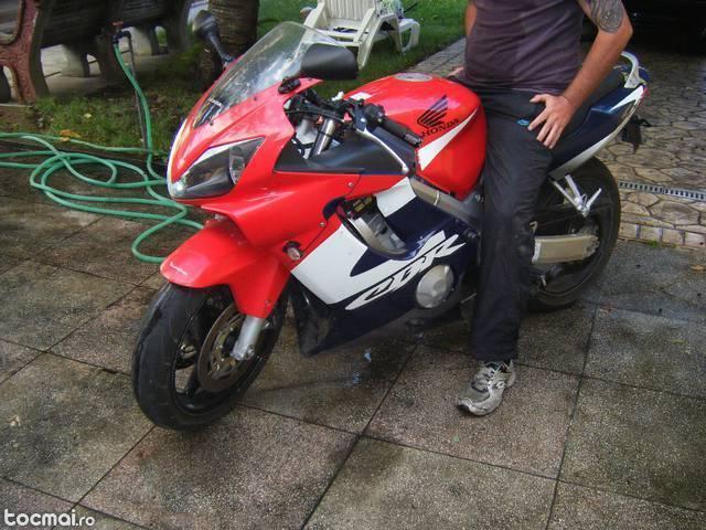 Honda CBR, 2002