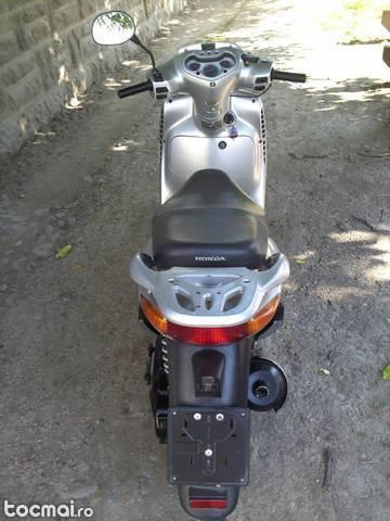 Motocicleta honda