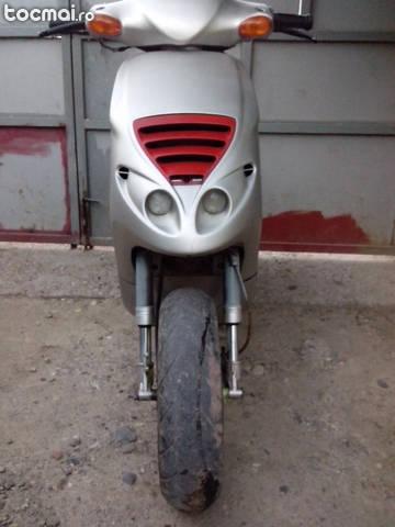 Scuter piaggio nrg mc1