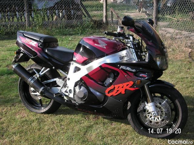 Honda CBR 900 RR Fireblade SC28