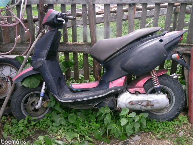 scuter aprilia