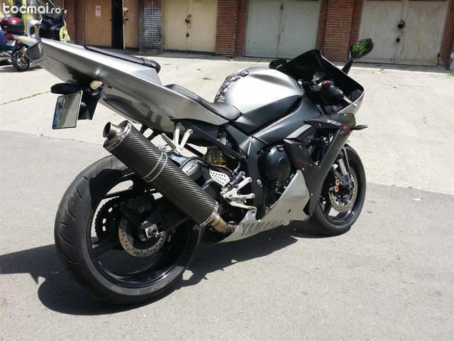 Yamaha r1 - impecabila! - 2003