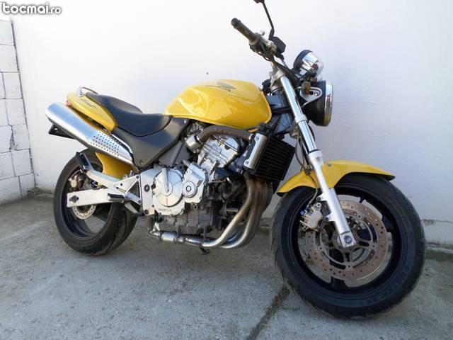 Honda hornet 600cc an1999 93cp 32429km