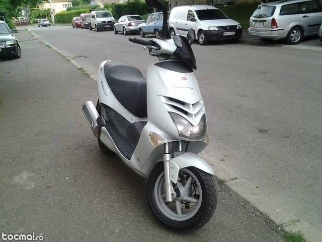Scuter/ motoscuter aprilia leonardo 2006