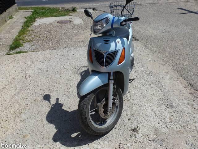 Honda SH- 150, 2001