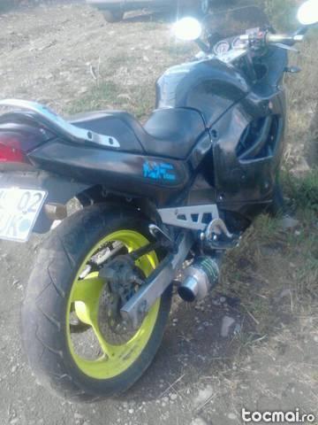 Suzuki gsx600f variante