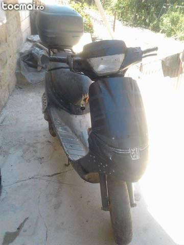 Peugeot scuter , 1995 49, 6 cmc
