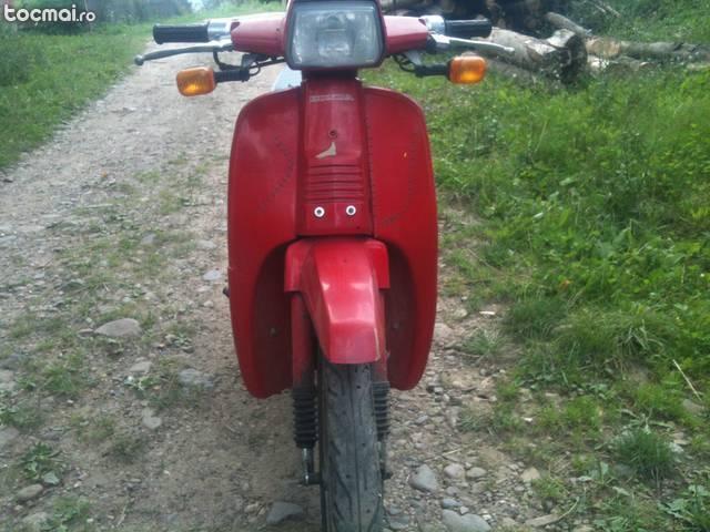 Honda Scoopy 80 cm3
