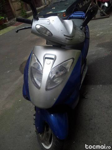 Honda 4 strokes, 2012