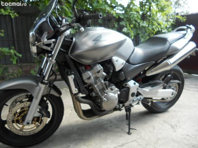 Honda hornet 900, 2002