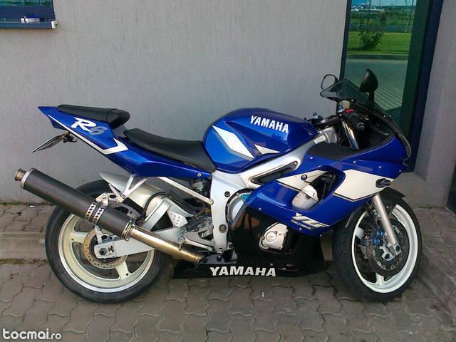 Yamaha R6, 2001