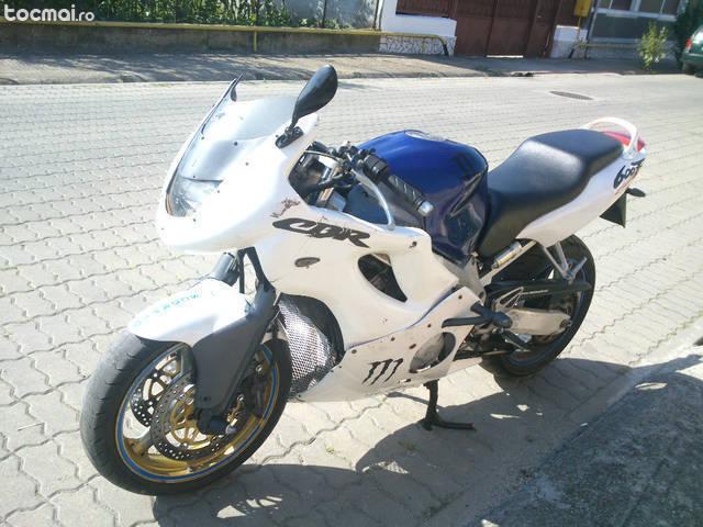 Honda cbr f4, 2000