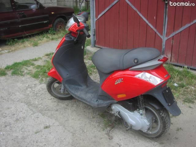 Piaggio zip catalyzed, 2003