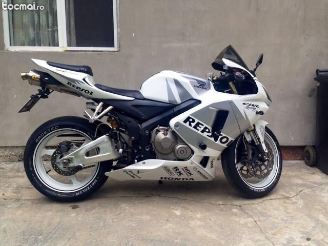 Honda cbr 600 rr repsol white 2006