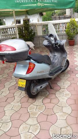 Scuter, honda phanteon , 2 timpi, 150 cc