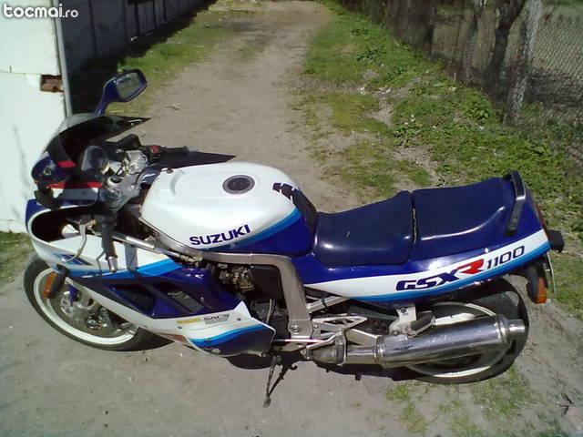 Suzuki GSX- R 1100