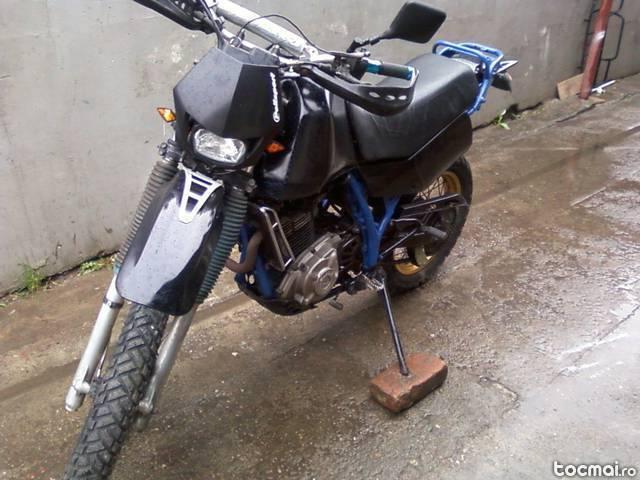 Suzuki dr, 2000
