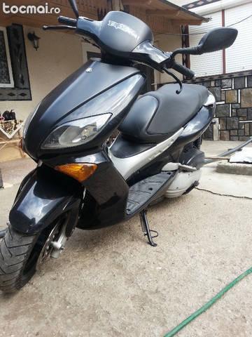 Yamaha maxster, 2002