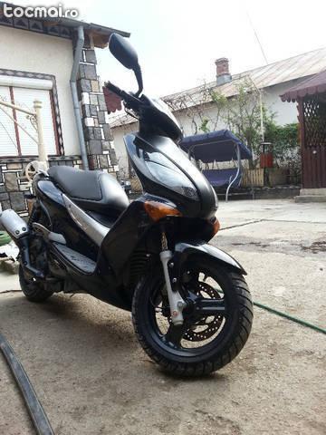 Yamaha maxster, 2002