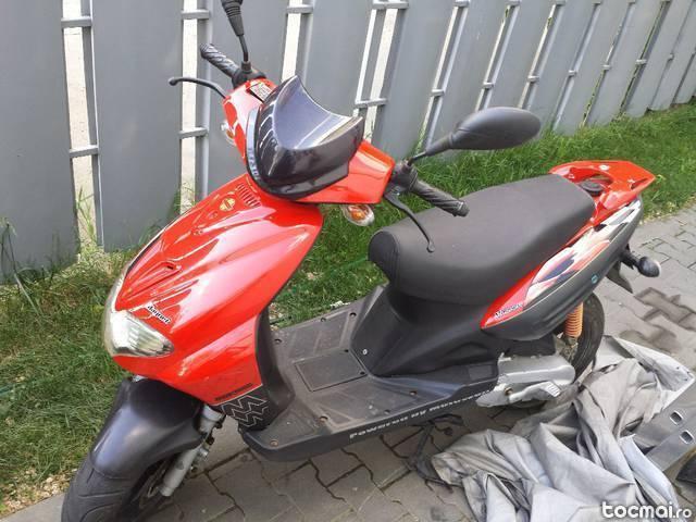 scuter motowel