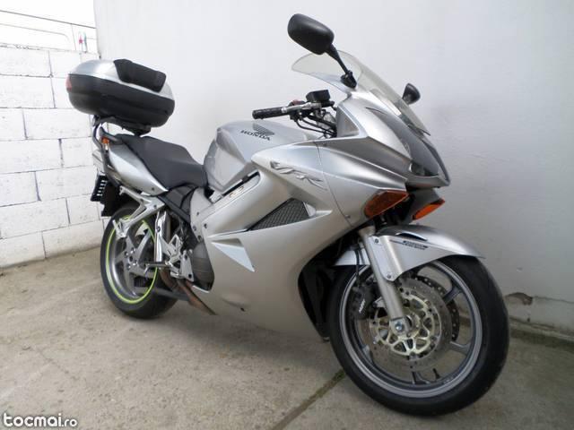 Honda vfr 800cc an2005 32228km