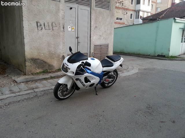 Suzuki GSXR 600, 2000