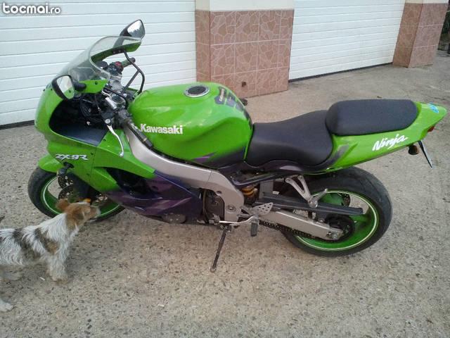 Kawasaki ZX9R, 1999