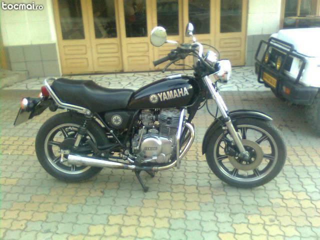 Yamaha XS400, Negru