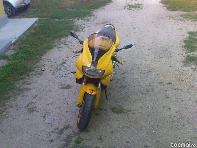 Ducati 800 ss, 2005