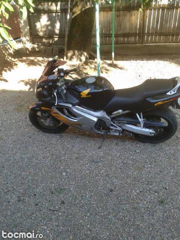 Honda CBR, 2000