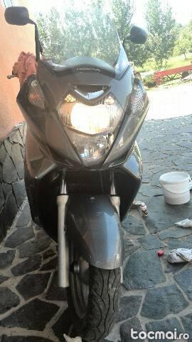 MaxiScuter honda 600 cc