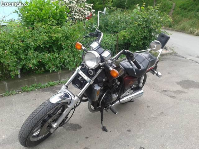 Honda magna v 30 , motor de colectie