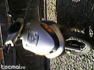Yamaha e310e, 125cp, 2000