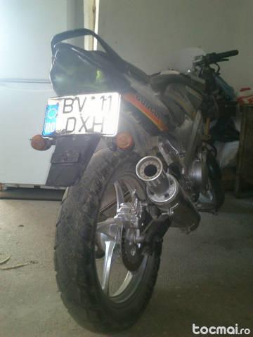 Imitatie Honda Cbr 125 cu motor de 150