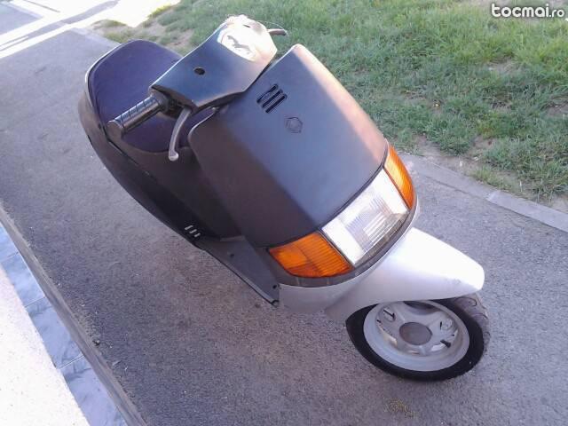 Scuter Piaggio sfera 49cm, , impecabil, , sau, schimb