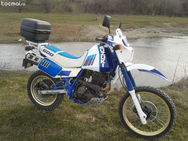 Suzuki DR 600, 1990