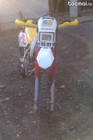 Suzuki DR 350