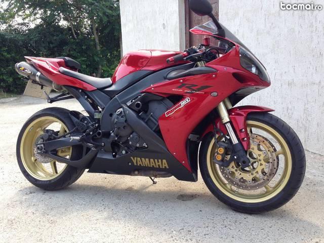 Yamaha r1, 2004